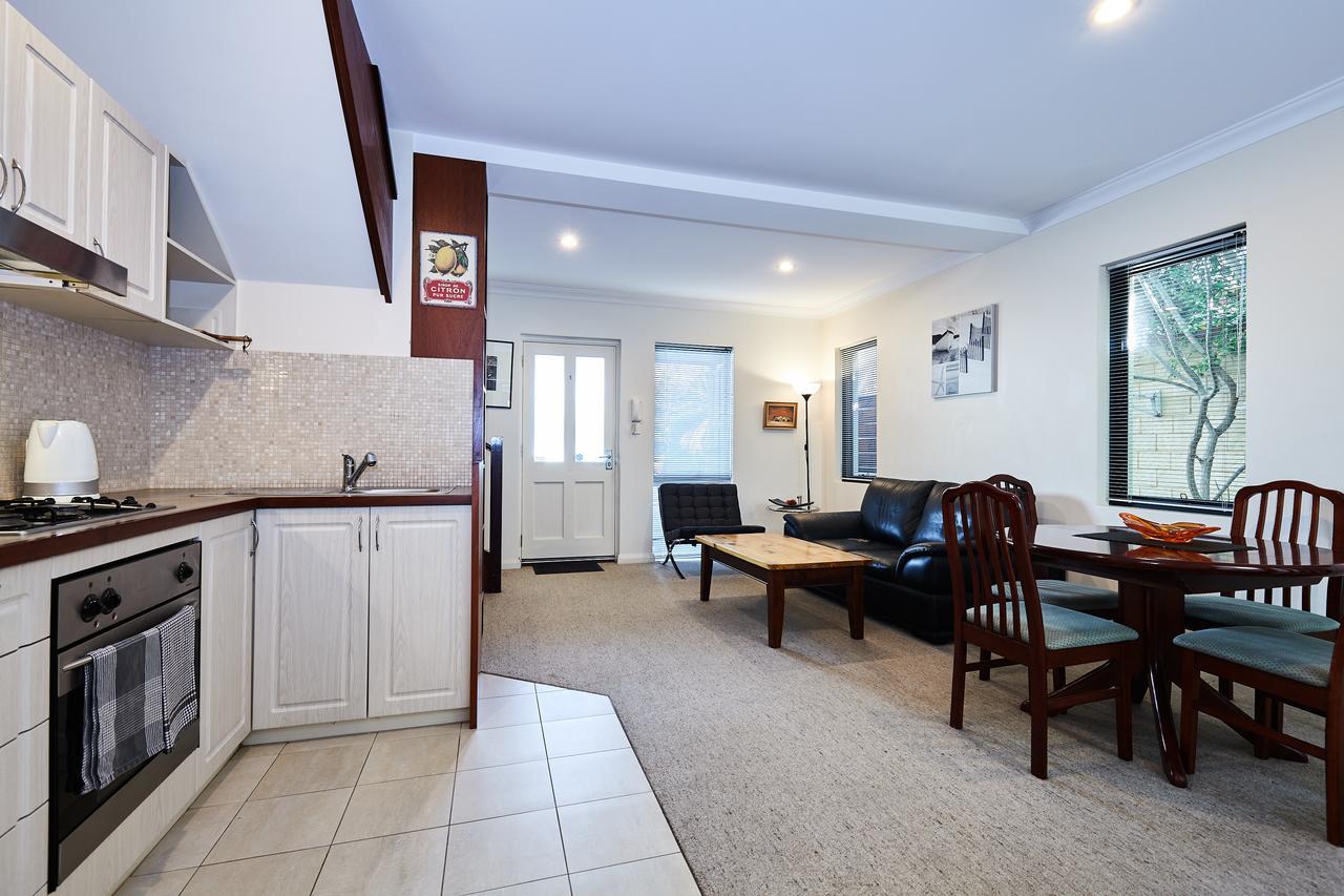 Fremantle Townhouse Unit 4 Villa ภายนอก รูปภาพ