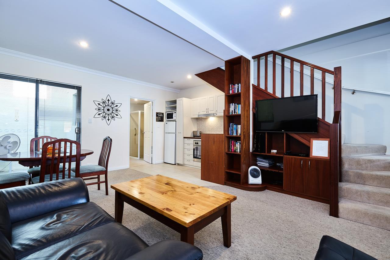 Fremantle Townhouse Unit 4 Villa ภายนอก รูปภาพ